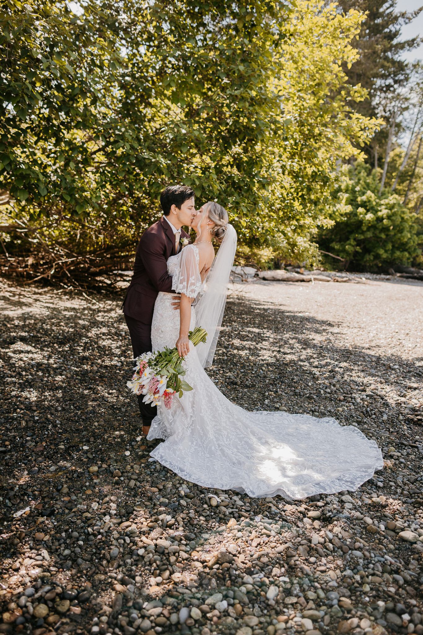 Monroe Washington Wedding Photographer. Kastle H Photography LLC. Kathryn and Sergei. Blue Boy West Golf Course