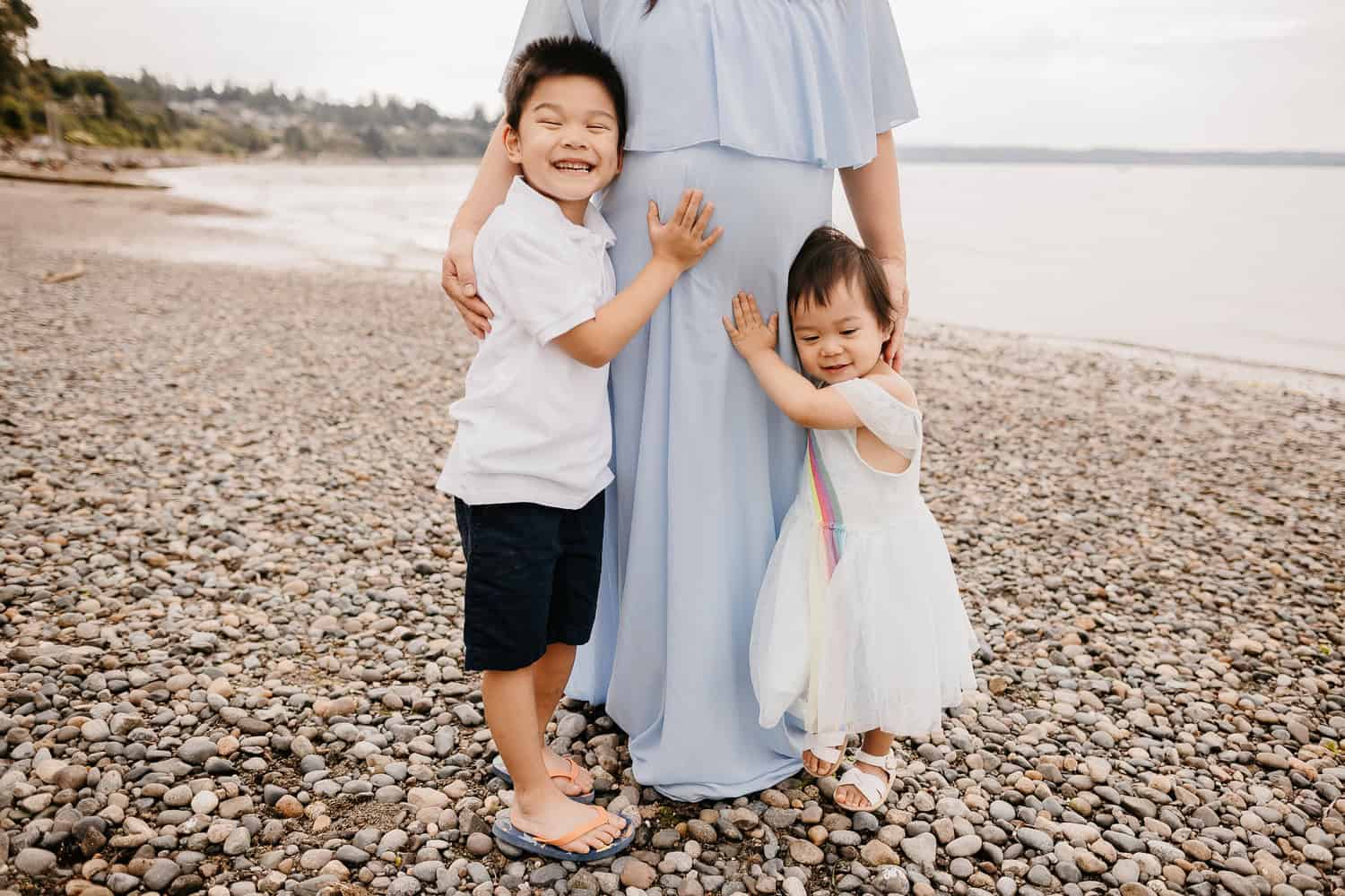 Everett Maternity Photographer. Kastle H Photography LLC. Duong Family. Howarth Park, Everett, WA