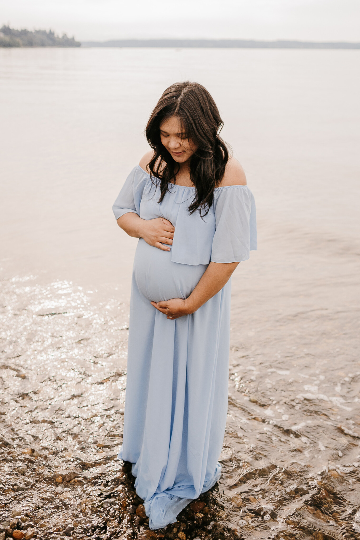 Everett Maternity Photographer. Kastle H Photography LLC. Duong Family. Howarth Park, Everett, WA