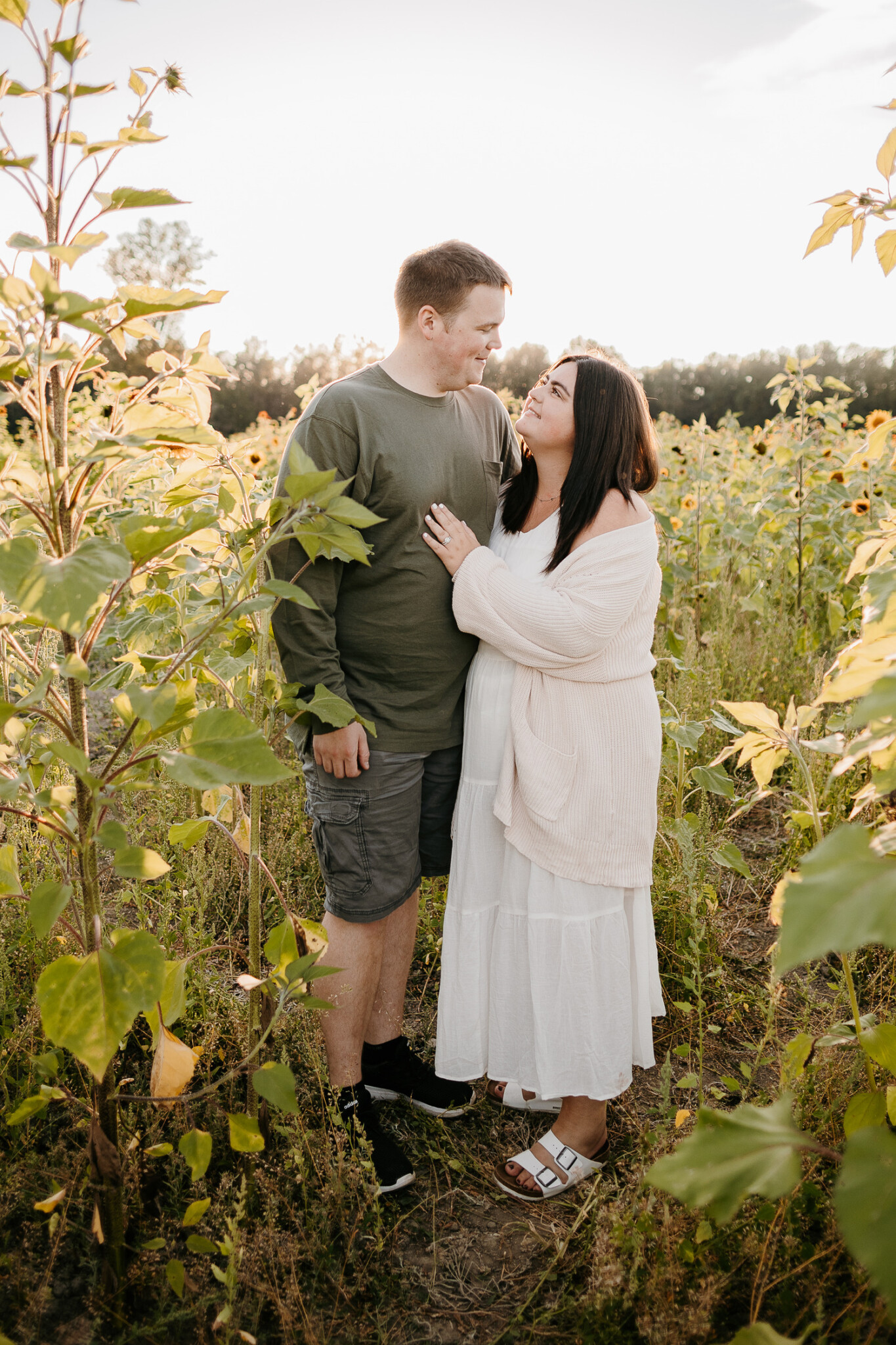 Everett Maternity Photographer. Kastle H Photography LLC. Duong Family. Howarth Park, Everett, WA