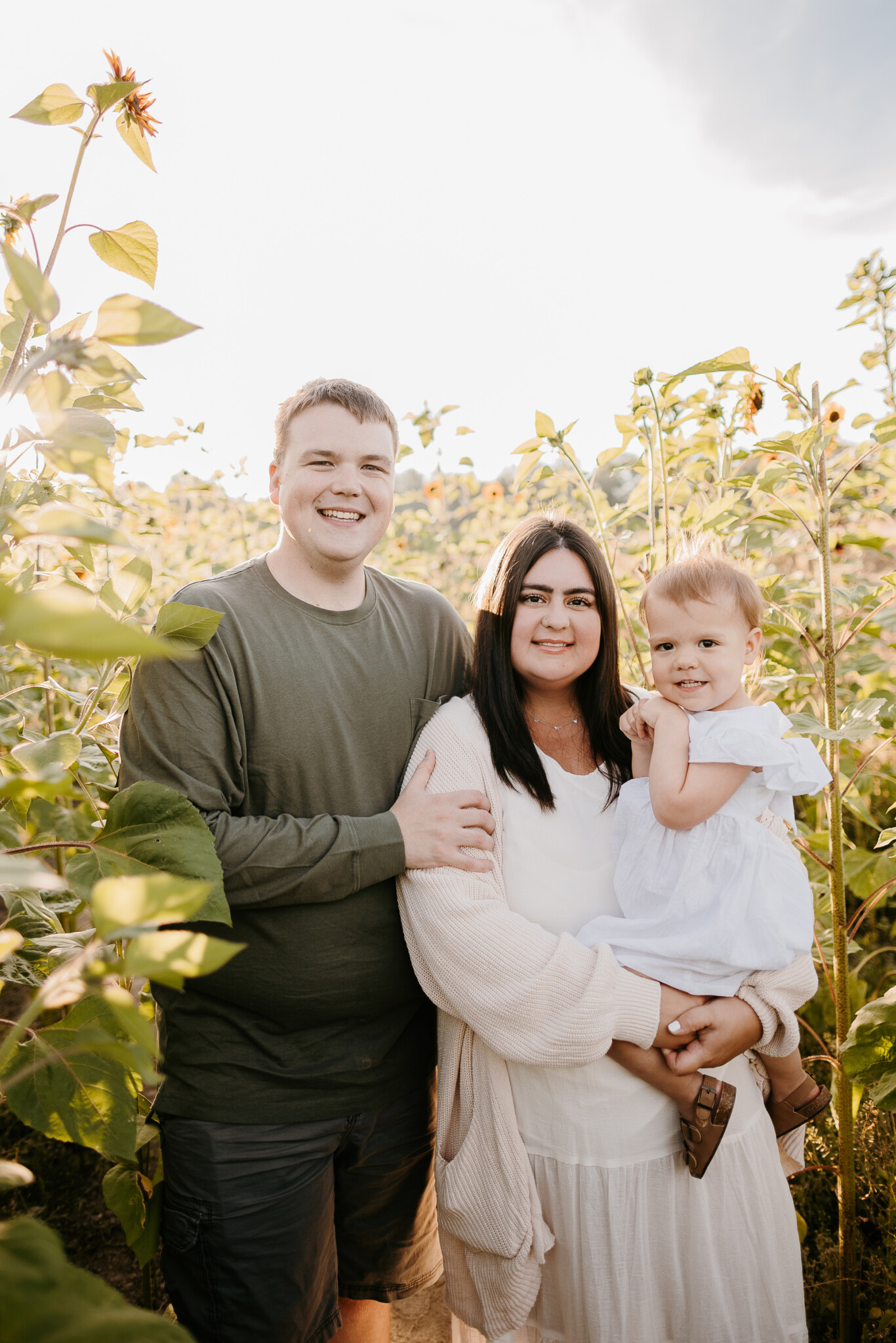 Arlington Family Photographer. Kastle H Photography LLC. Hanson Family. Ninety Farms Sunflower Photoshoot Arlington, WA